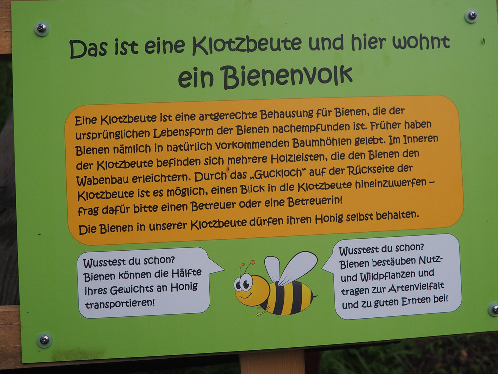 Infotafel an der Klotzbeute